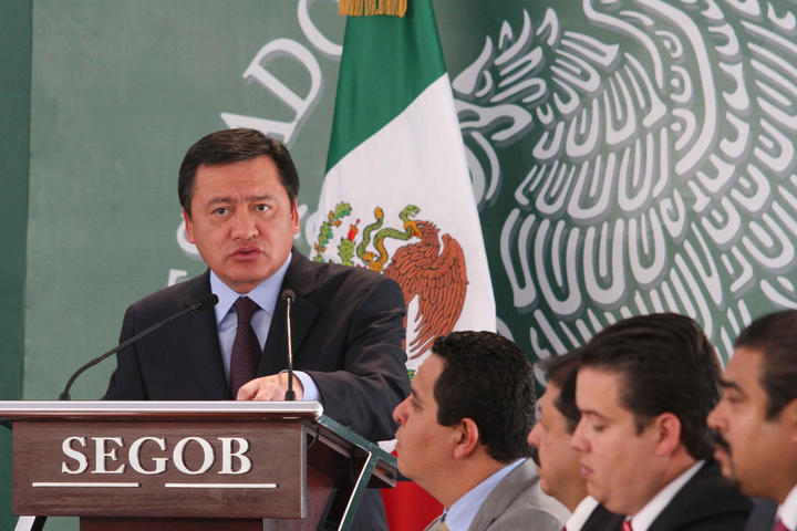 Osorio Chong dijo que el asunto se investiga “y por eso es la PGR la que está dando la respuesta puntual a todos los planteamientos, con transparencia a todas las acciones que se están realizando”. (ARCHIVO)