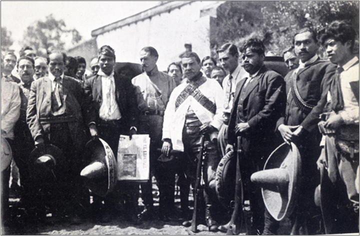 Los generales Calixto Contreras y Felipe Ángeles, dos formidables revolucionarios, en 1914.