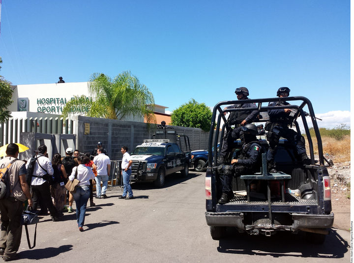 Llegada. Con medidas de seguridad, el secretario de Gobernación, Osorio Chong, arribó a Michoacán.