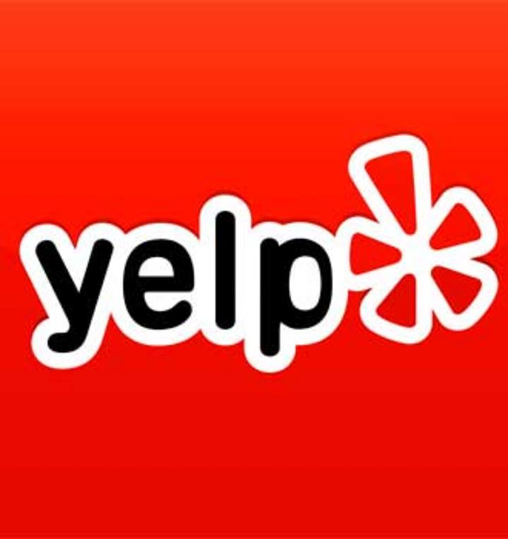 Yelp tiene 120 millones de visitas mensuales y un promedio de 53 millones de comentarios, según su último reporte. (IMAGEN TOMADA DE INTERNET)