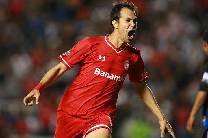 El paraguayo Pablo Velázquez y el mexicano Eddie Brambila marcaron los goles del Toluca en sendos remates de cabeza en los minutos 66 y 70 del partido que se jugó en el estadio Corregidora del Querétaro. (JamMedia)