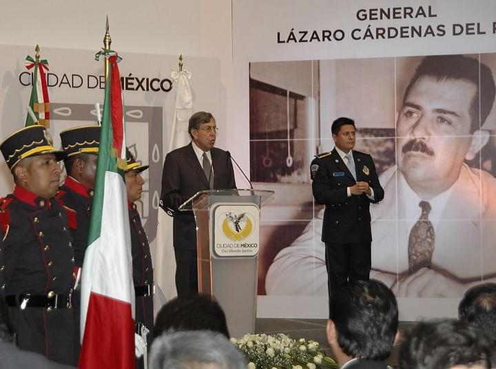 Pide Cuauhtémoc Cárdenas crear un frente en defensa del petróleo
