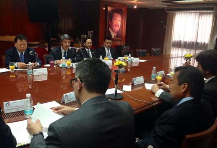 Se reúne César Camacho con delegación del Partido Comunista de China