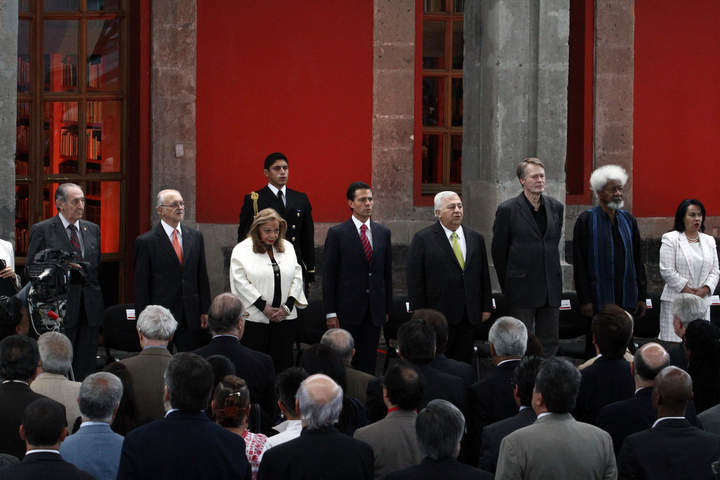 Enrique Peña Nieto conmemoró los 100 años del nacimiento de Octavio Paz. (Notimex) 