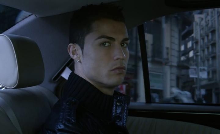 Cristiano es uno de los futbolistas en el video. (YouTube)