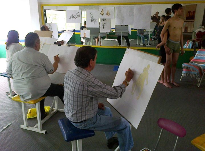 Para todos. El taller de Figura Humana de la Academia Artesano está dirigido a público con o sin experiencia.