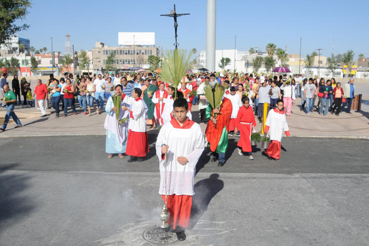La procesión del domingo de Ramos iniciará en la Plaza Mayor de Torreón y concluirá en la catedral de Nuestra Señora del Carmen. (Archivo)
