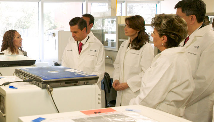 Inauguran. Peña Nieto en el nuevo Instituto de Diagnóstico y Referencia Epidemiológicos.