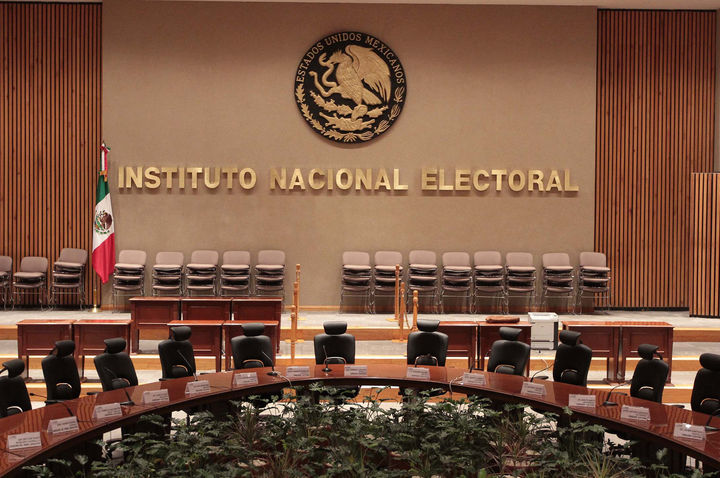 Salón. Aspecto del salón de sesiones del nuevo Instituto Nacional Electoral recién inaugurado.