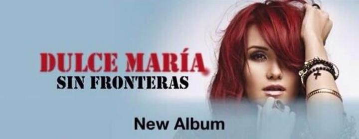 En conferencia de prensa, la ex RBD señaló que “la mitad de las canciones de este disco son mías y la otra de compositores como Coti Sorokin”. (Twitter @DulceMaria)