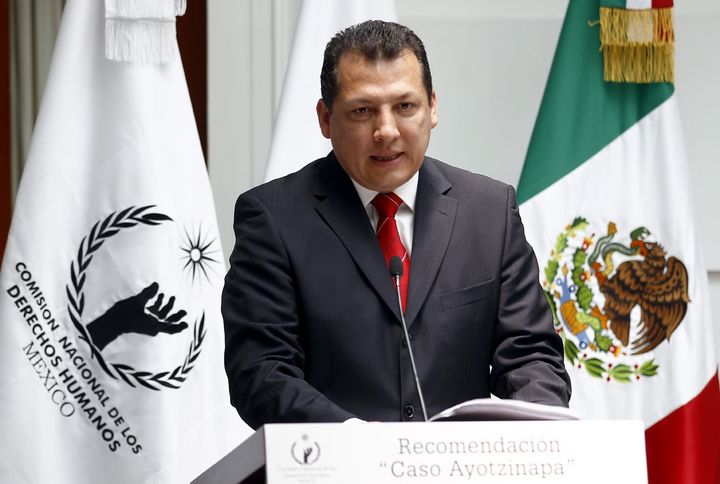 Informe. El Ombudsman mexicano, Raúl Plascencia Villanueva, durante la Recomendación sobre las violaciones graves a DH.