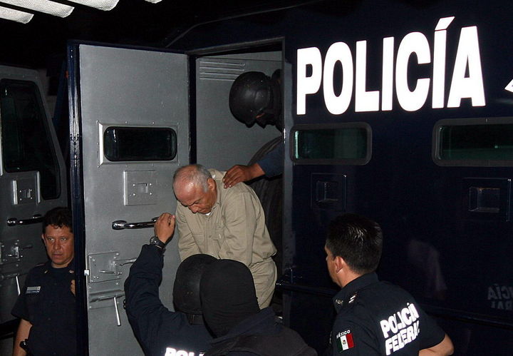 A prisión. Momento en que fue detenido el empresario de Quintana Roo acusado de pornografía infantil.
