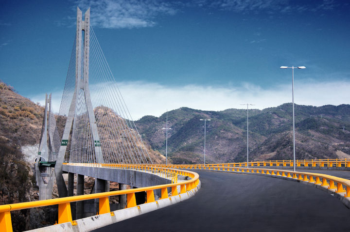 Manejo. La autopista Durango-Mazatlán está lista para  la primera Semana Santa en la cual se estima un aumento del aforo vehicular.