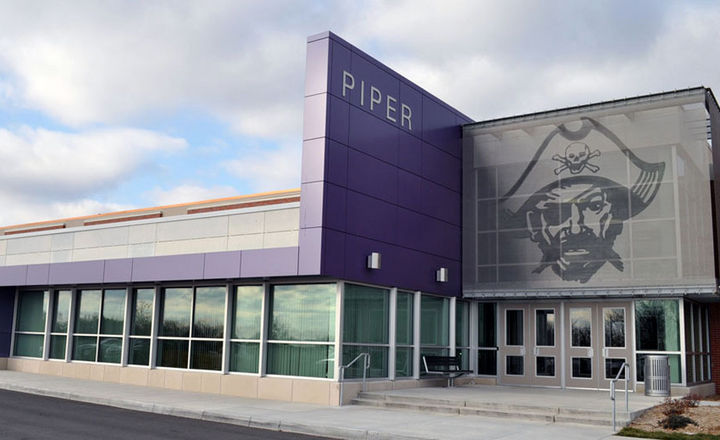 Instalaciones. El centro educativo Piper High School.