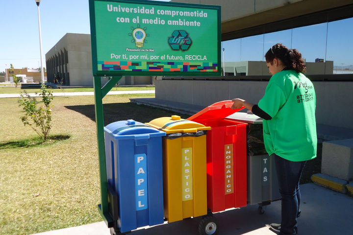 Reciclan. Con proyecto UTT enseña a sus alumnos la importancia del reciclaje.