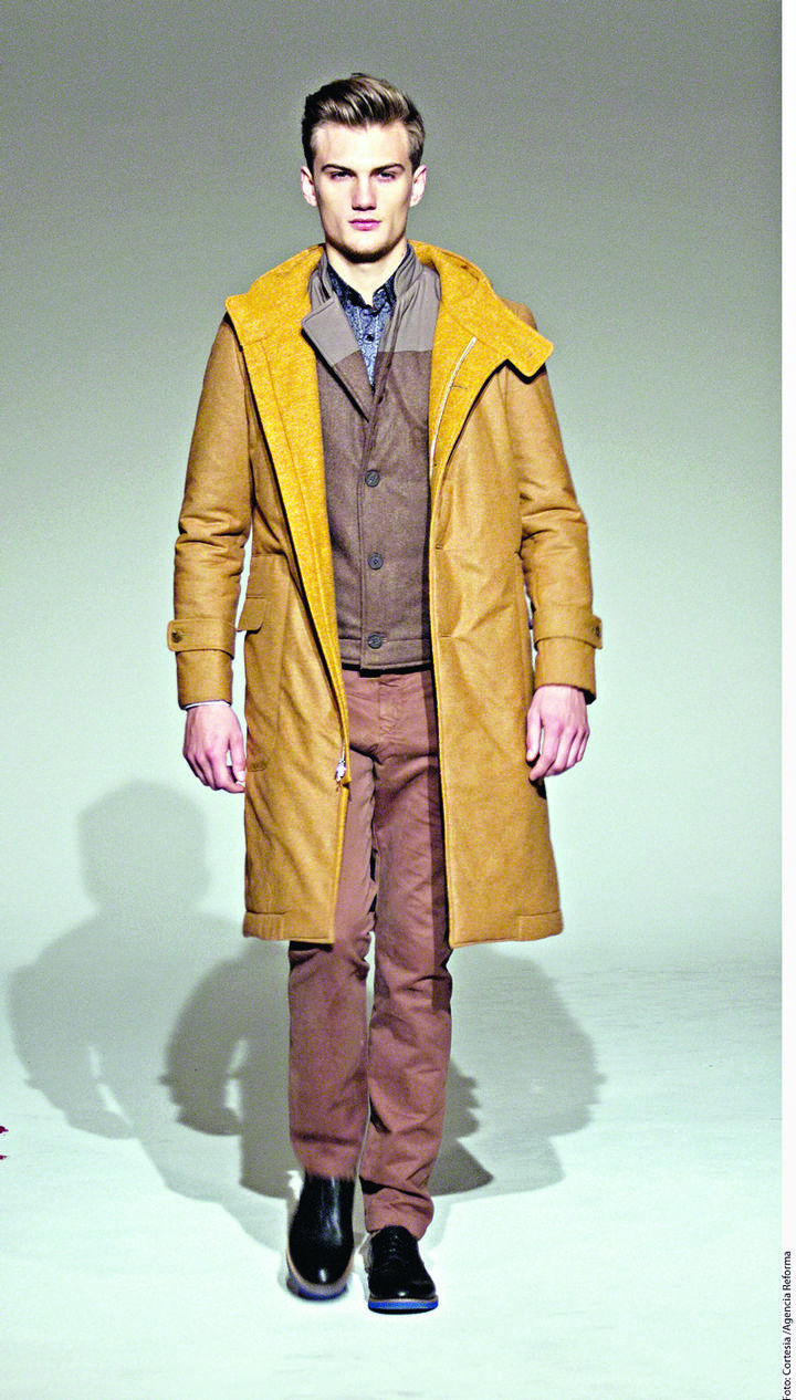 En 2012, Carlos Campos reinterpretó la vestimenta de su personaje Florentino Ariza con abrigos tipo levita.
