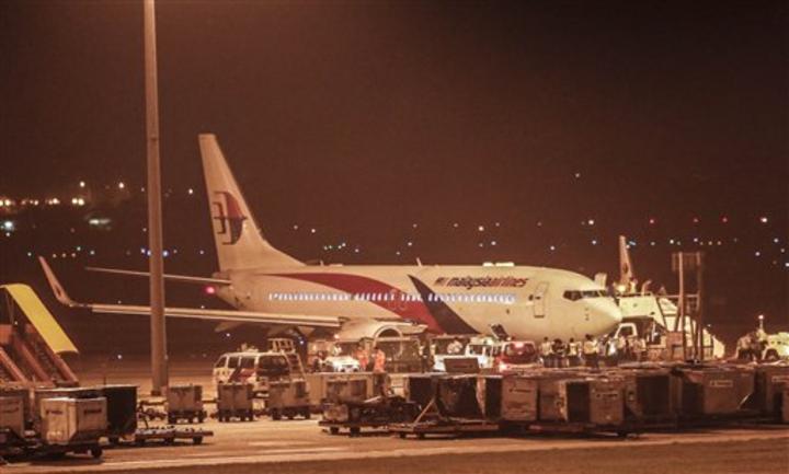 La aerolínea informó que el vuelo 192 a Bangalore en el sur de India aterrizó sin problemas en el Aeropuerto Internacional de Kuala Lumpur el lunes a la 1:56 de la mañana (1756 GMT del domingo), unas cuatro horas después de despegar. (AP) 
