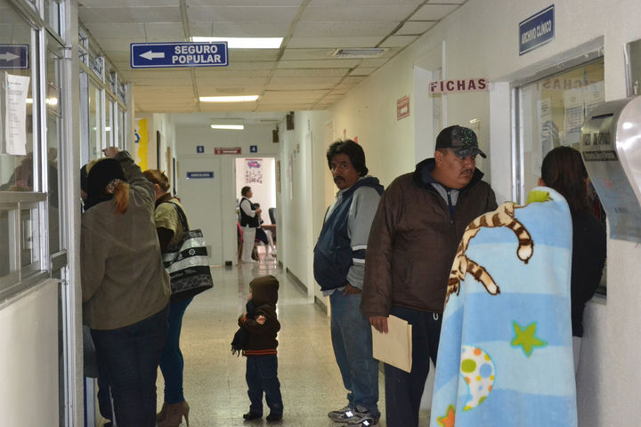 Salud. A diario se reciben de 70 a 80 repatriados por las fronteras de Acuña y Piedras Negras que reciben apoyo del seguro.