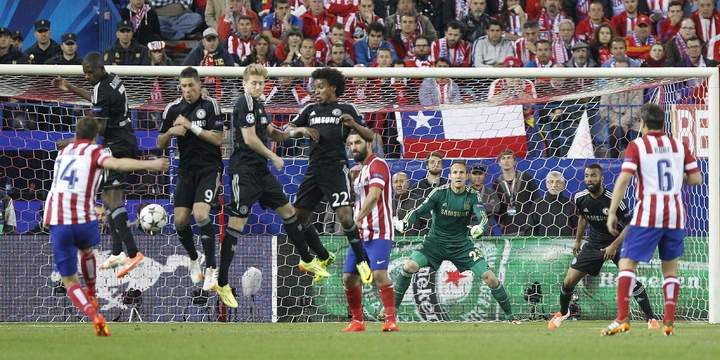 Atlético de Madrid no encontró premio a su esfuerzo y este martes terminó igualando 0-0 con Chelsea de Inglaterra en el estadio Vicente Calderón, de Madrid, España, donde disputaron la ida de las semifinales de la Champions. 

