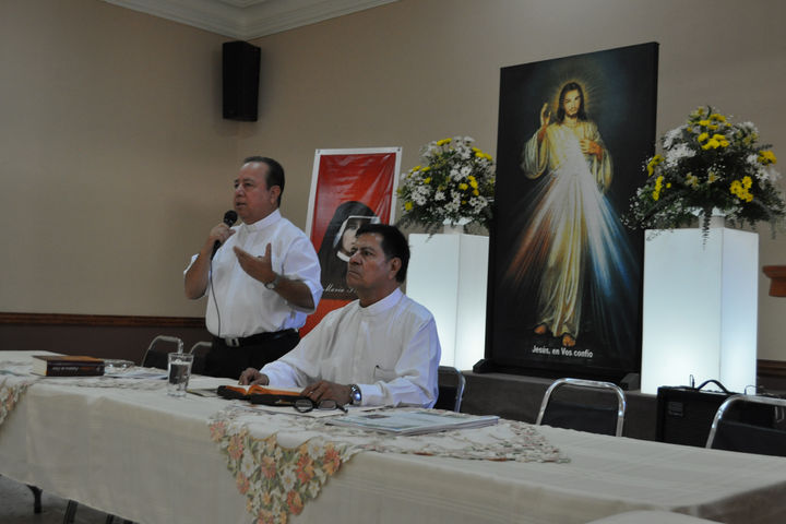 Evento. Monseñor José Luis Escamilla y el vicario Antonio Mata dieron detalles.