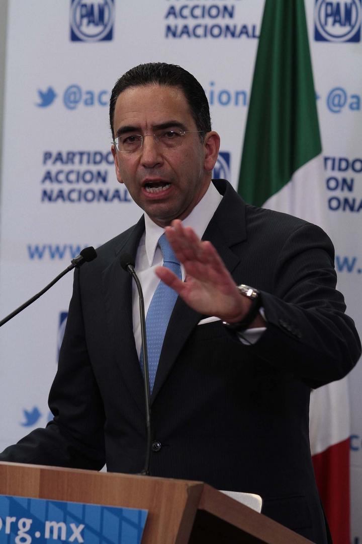 Javier Lozano Alarcón, informó que será después de la primera quincena de mayo, cuando convoque a las comisiones unidas para redactar el dictamen final.