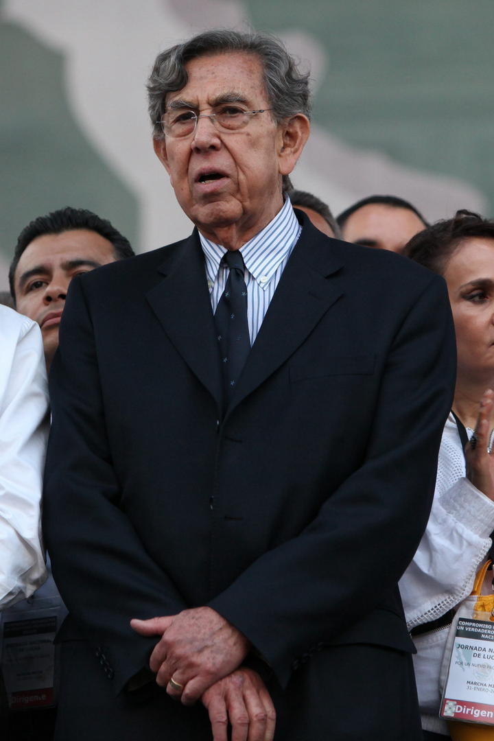 El fundador del PRD, Cuauhtémoc Cárdenas, alertó que deben evitar fracturas dentro del partido.