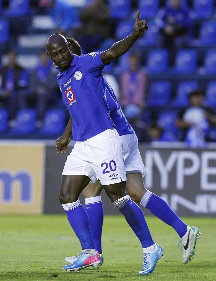 Emaná jugó un solo encuentro como titular en el torneo Clausura 2014. 
