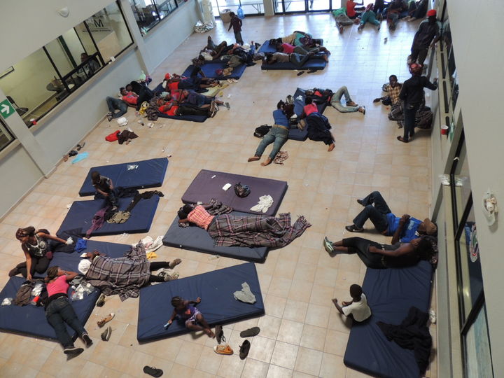 Detienen a 58 migrantes en patios del ferrocarril