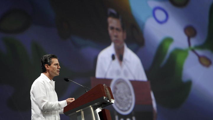 Enrique Peña Nieto encabezó el cierre de las cuatro garitas de Quintana Roo. (Archivo) 