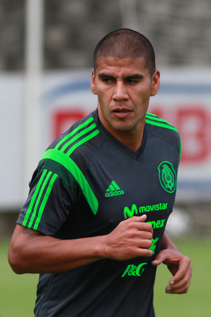 'Es oficial, Carlos Salcido primer refuerzo de Chivas', confirmó este martes la cuenta de Twitter del Guadalajara. (Jam Media)