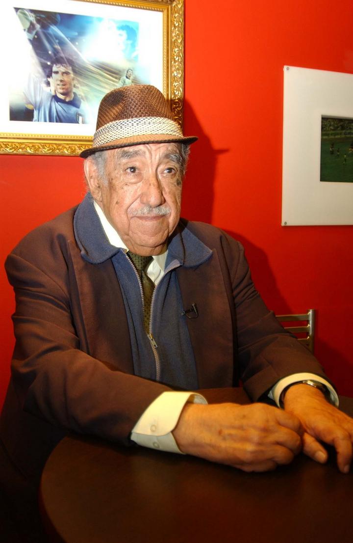 Melquiades Sánchez Orozco, la voz oficial del Estadio Azteca por casi 48 años, señaló que siente que le abren los brazos cuando llega al recinto.