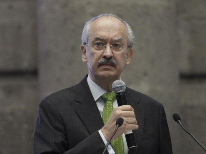 Proyecto. Francisco Gil Díaz, presidente de Telefónica México, señaló que el título de concesión de Telmex no le permite dar televisión de paga.