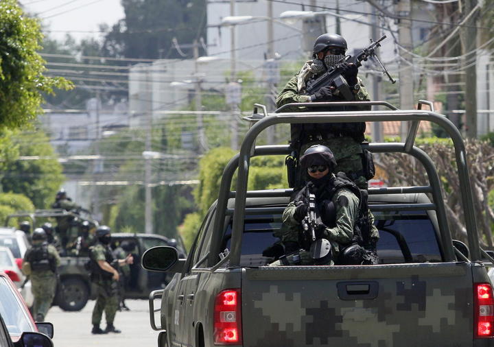 Ejército realiza operativos en transporte de Naucalpan