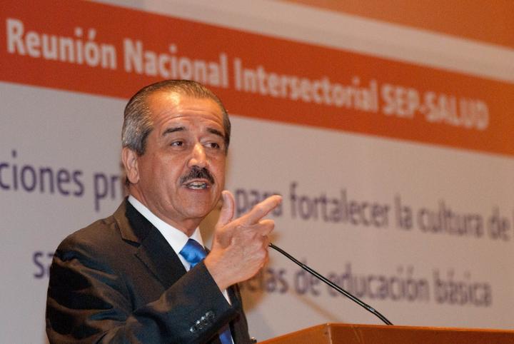 Exsecretario Córdova es designado consejero en la WFME