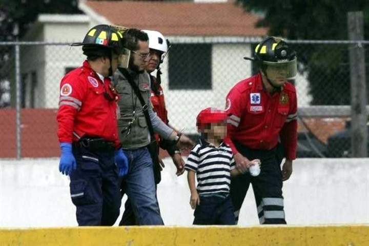 El menor que era golpeado por su padrastro llegó a un albergue de Toluca tras ser llevado en helicóptero desde un hospital de Tlalnepantla.