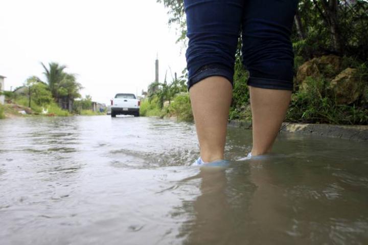 Evalúan daños en Quintana Roo tras lluvias