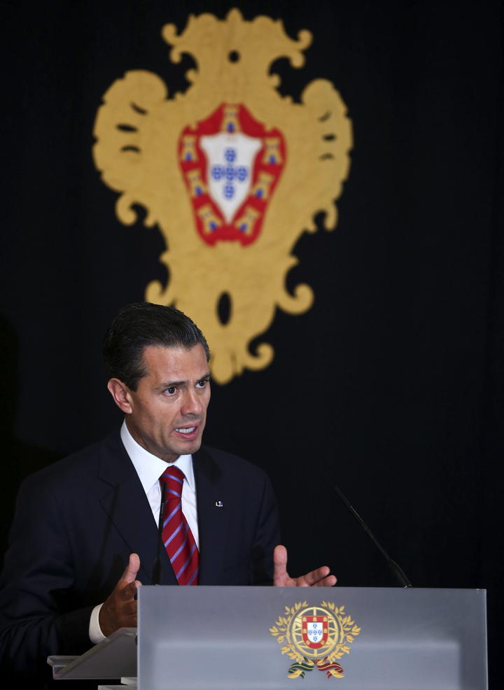 Peña Nieto indicó que en el relanzamiento de la relación México-Portugal se impulsará el establecimiento de conectividad aérea directa entre los dos países. (EFE) 