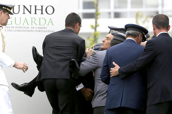 Se desmaya el presidente de Portugal durante discurso