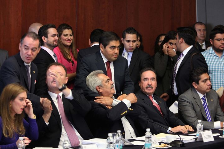 Comisiones.  Los senadores, Ninfa Salinas, Raúl Cervantes, José Orihuela, Miguel Barbosa, Emilio Gamboa y Jorge Luis Preciado.