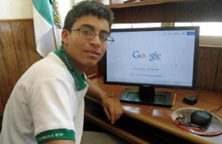José Francisco Alderete asegura que personal de Google invitó a su hijo, estudiante del Conalep 2 de Chihuahua, a colaborar con ellos y que por ello recibió un pago de mil 500 pesos. 