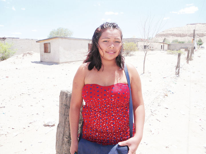 Relacionarse. - Rita tiene 17 años y es mamá soltera. Dice que en el Centro está aprendiendo a relacionarse con la gente porque quiere superarse y ofrecer una mejor calidad de vida a su hija.