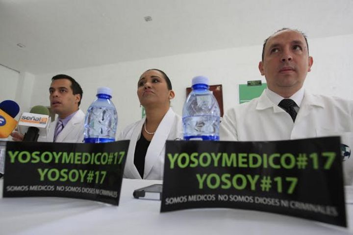 Marcharán. Médicos de unas 53 ciudades del país marcharán hoy domingo con dos motivos: Apoyar a los 16 doctores del IMSS.