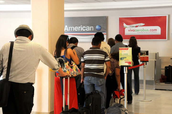 Aerolínea deja 40 varados en Torreón