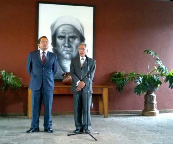 El gobernador sustituto de Michoacán, anunció una decena de nombramientos en su gabinete. (Twitter)