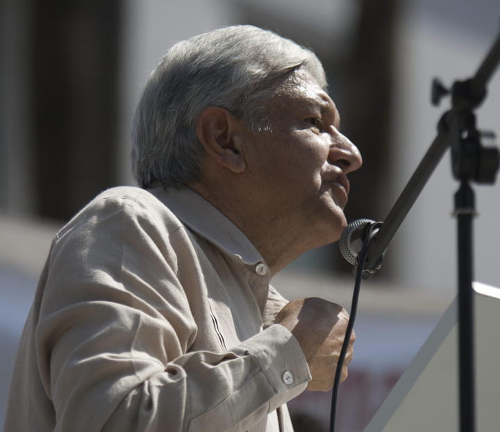 López Obrador visitará tres municipios por día, para promover la participación de la ciudadanía para que se adhieran a Morena. (Archivo)
