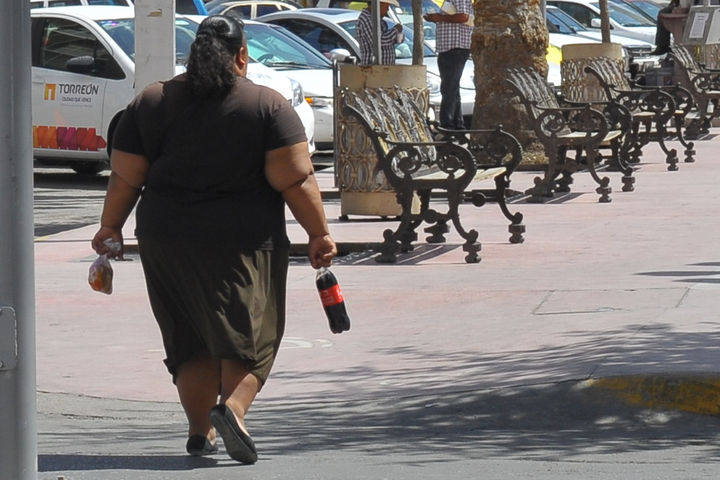 Peligro. La obesidad acarrea una serie de enfermedades que ponen en riesgo la vida .