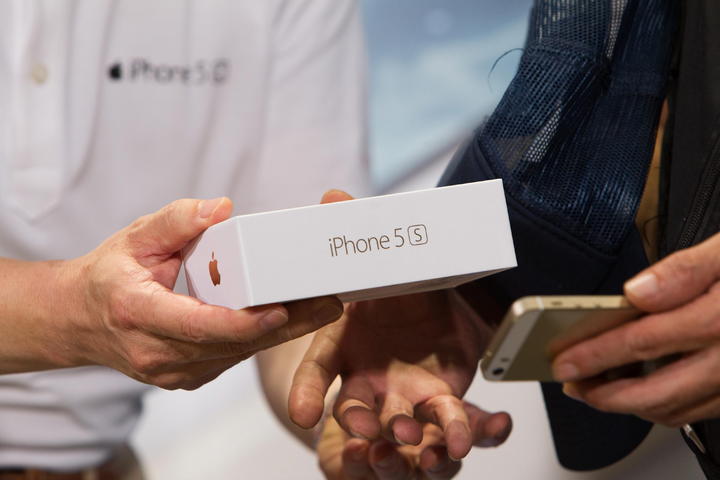 El modelo de 16 GB del iPhone 5S vendió 43.7 millones de unidades. (Archivo) 