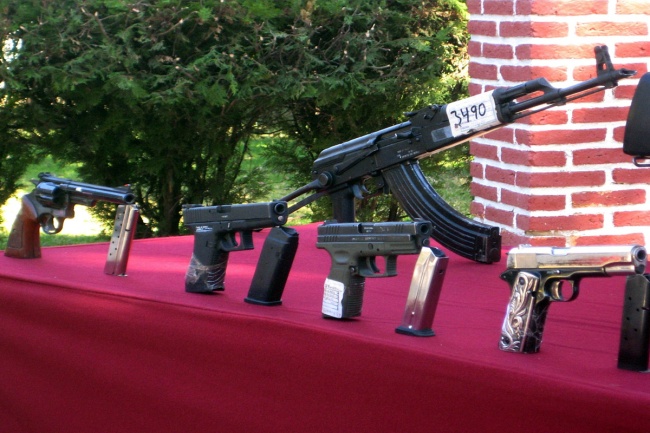 Fuerzas federales aseguraron el 7 de julio más de 100 armas de fuego. (Archivo)