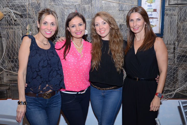   Liliana Iturriaga disfrutó la compañía de sus amigas Gracia, Paola y Blanca el día de su onomástico.
