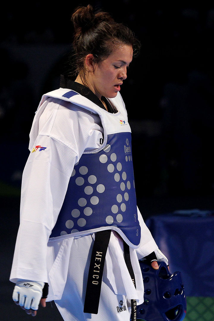 María Espinoza comanda la selección de tae kwon do que continúa preparándose en el CDOM. (EFE)